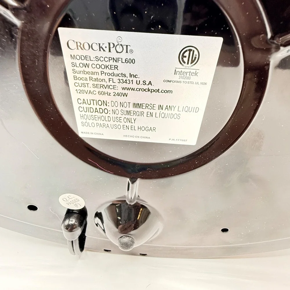 OFFICIAL NFL SEATTLE SEAHAWKS Crock-Pot 6QT Logo Tailgate Carry Slow Cooker EUC!